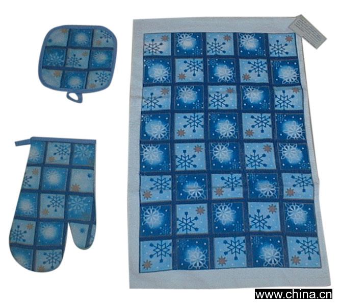 Oven Mitt, Pot Holder and Tea Towel