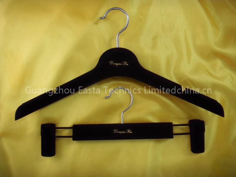 Plastic hanger