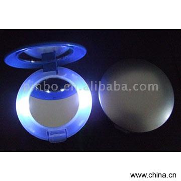 Compact Mirror with Light