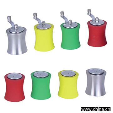 Salt Shakers, Pepper Mills
