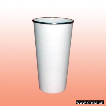 High Cup with Acclivitous Body
