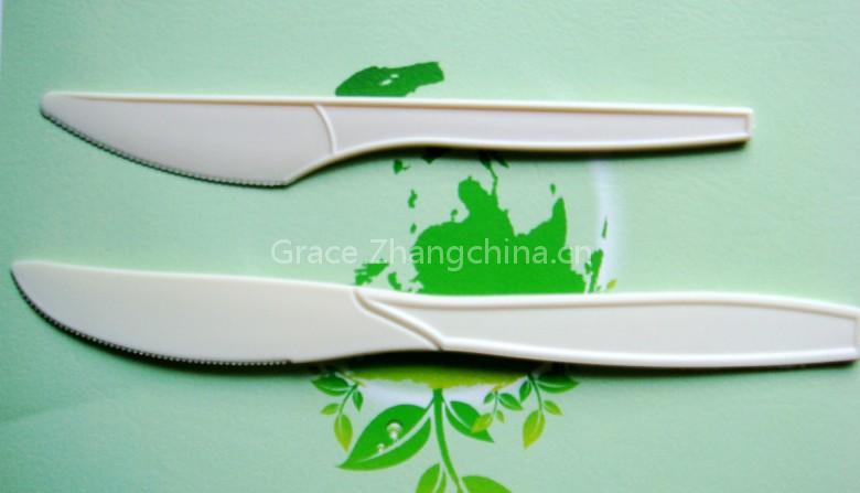 plastic knife