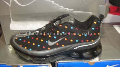 nike,adidas,puma,gucci,prada shoes!please visit