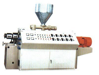 Extruding Machine