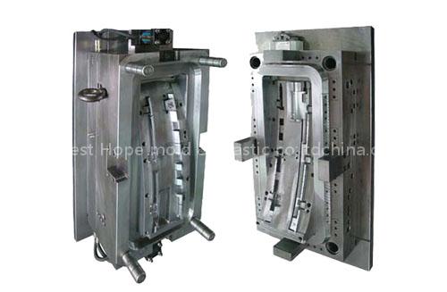 Plastic injection mould