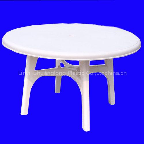 plastic tables and chairs