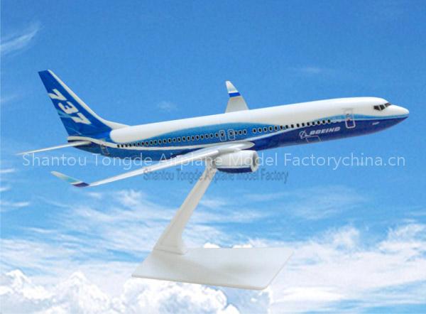 airplane model B737-800(plastic)