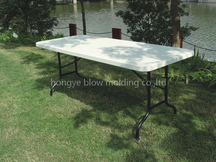 PORTABLE SOLID TABLE