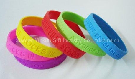 wholesale debossed silicone bracelet rubber wristband