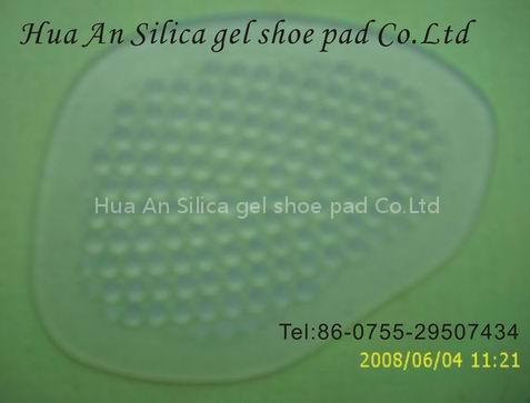 In front of the female -like high-heeled shoes the palm pad (floats raised)