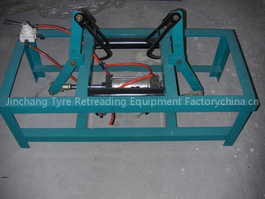 Tyre spreader Machine(Used in Hot Tire Retreading )