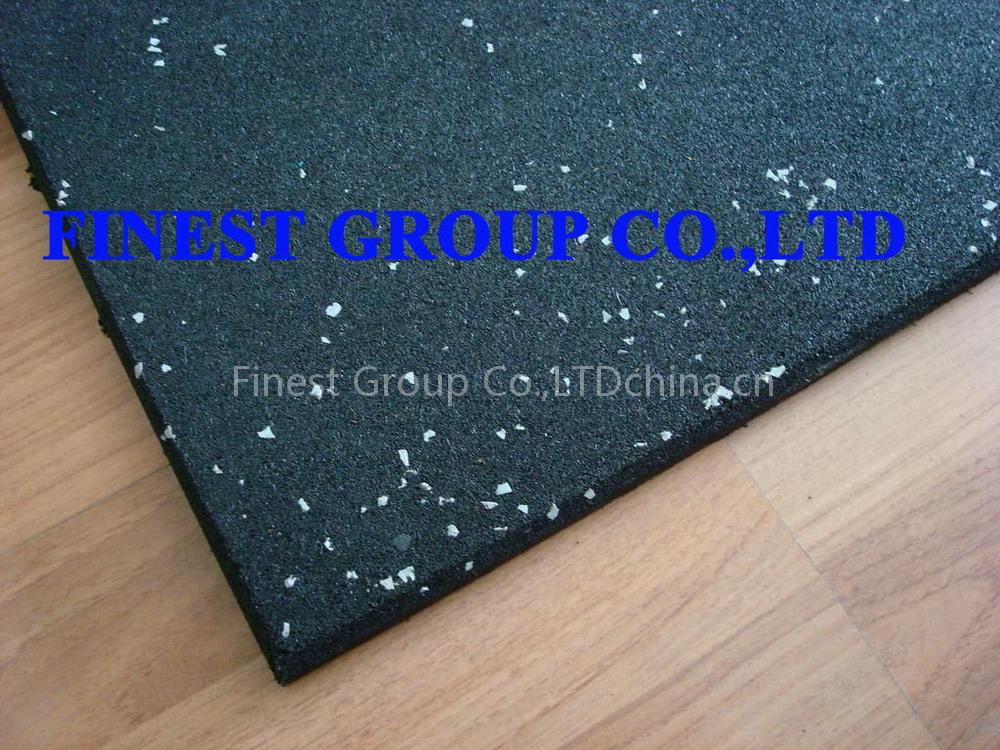 Rubber gym mat