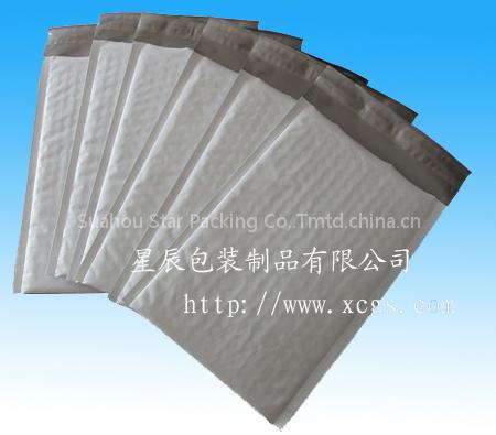 co-extruded poly bubble mailer