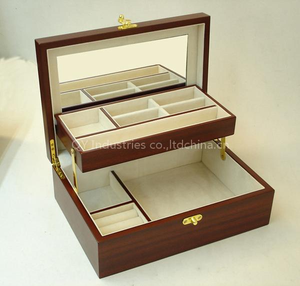 Jewery collector case with automatic tray