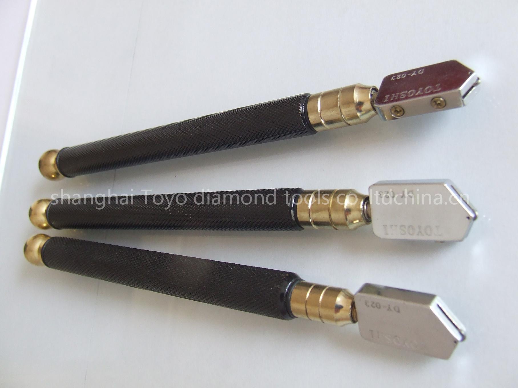 Auto-oil glass cutter
