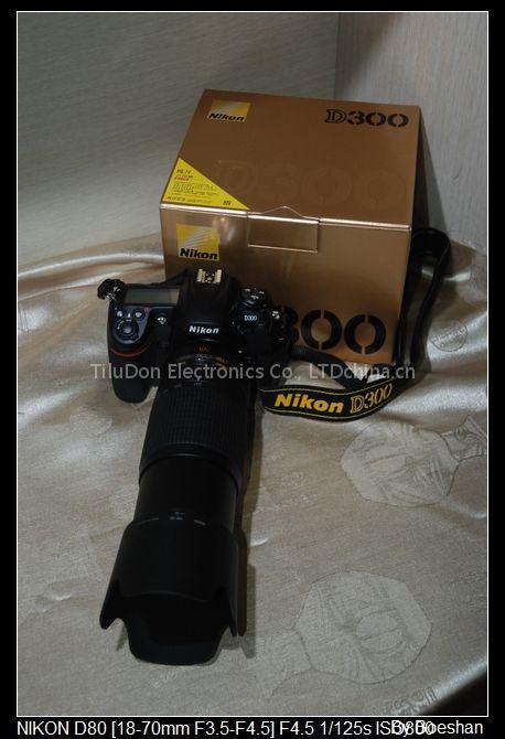 NIKON D300