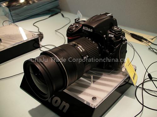 Nikon D700 Digital SLR Camera + 7 Lens Kit : 2 VR