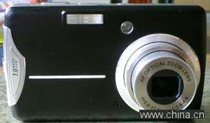 7.0 mega pixel digital camera with 3X optical zoom