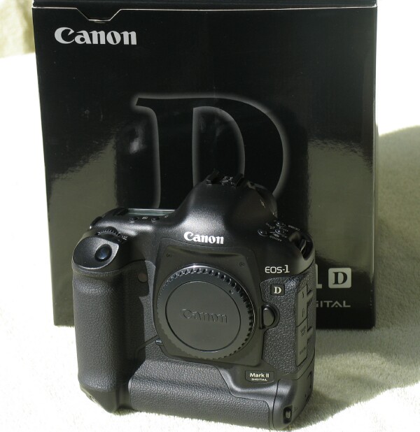 United States Canon EOS-1D Mark II