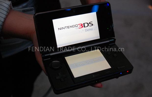 Nintendo E3 3DS Video Game Players