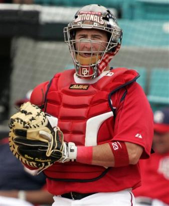 Taiwan Chest Protectors, Catcher\'\'s Mitts, MVP Helmets