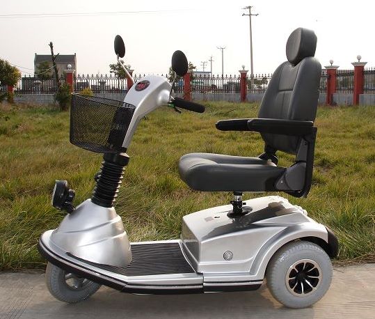 HA-4016 ELECTRIC 3-WHEELS MOBILITY SCOOTER