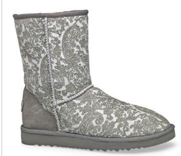 wholesales UGGS as 5818,5511,5819,5815,5512,5498,5825,5825 AAA