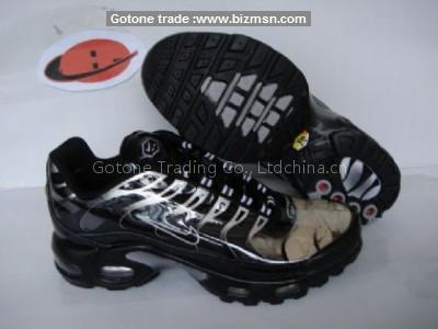 sports shoes