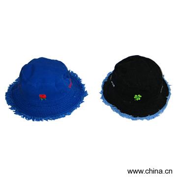 Baseball cap and reversible hat