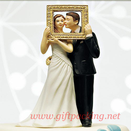 "Picture Perfect" Couple Figurine