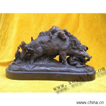 Bronze the boar sculpture