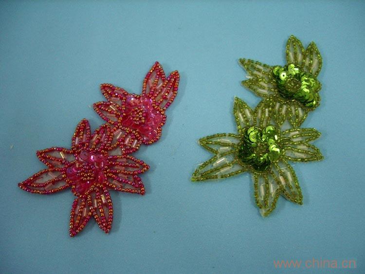 Light slices a pearl embroidering