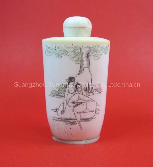 Erotic Snuff Bottle