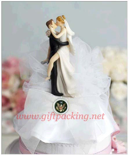 "Romance" Kissing Couple
