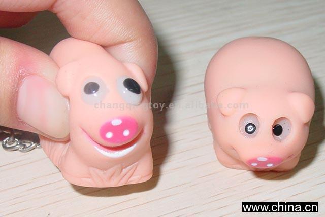 Pop Eyes Pig Key Chain
