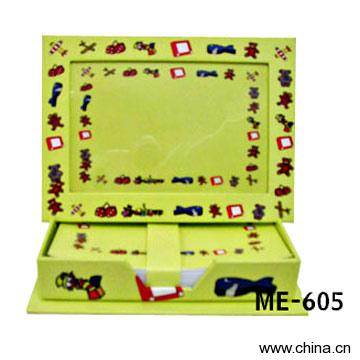 Photo Frame and Memo Pad Holder