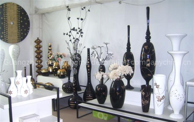 Ceramic & Porcelain Vases