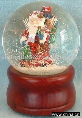 100mm Wooden Base Musical Christmas Snow Globe