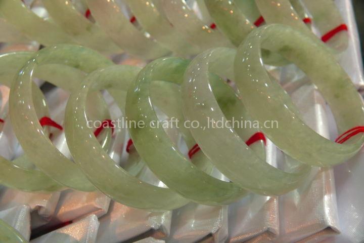 wholesale fine quality natuak A kind jadeite bangle