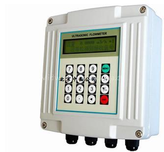 Pipe clamp-on ultrasonic flow meter