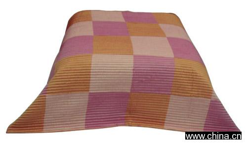 Check Change Color Velvet Quilt