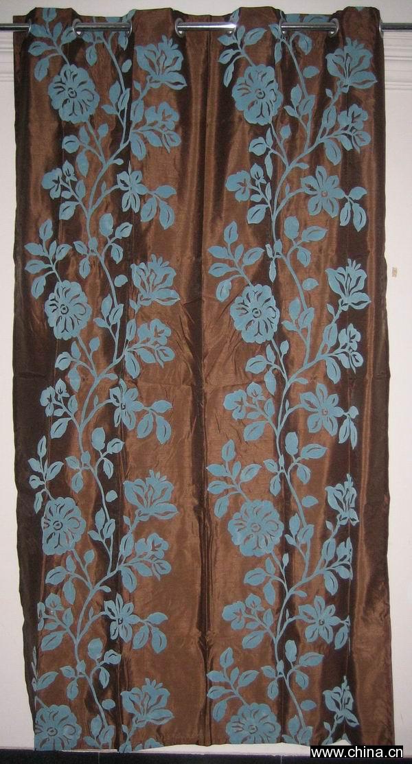 Window curtain with Eyelets