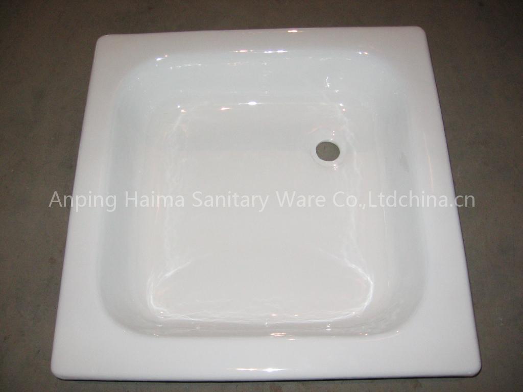 Cast iron shower tray