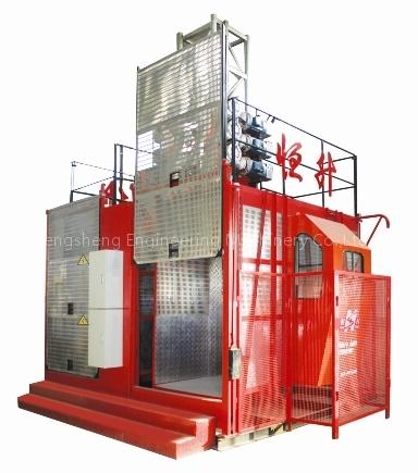 Construction hoist of frequency controlled stepless speed-adjusting