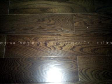 The archaized relief solid wood elm floor