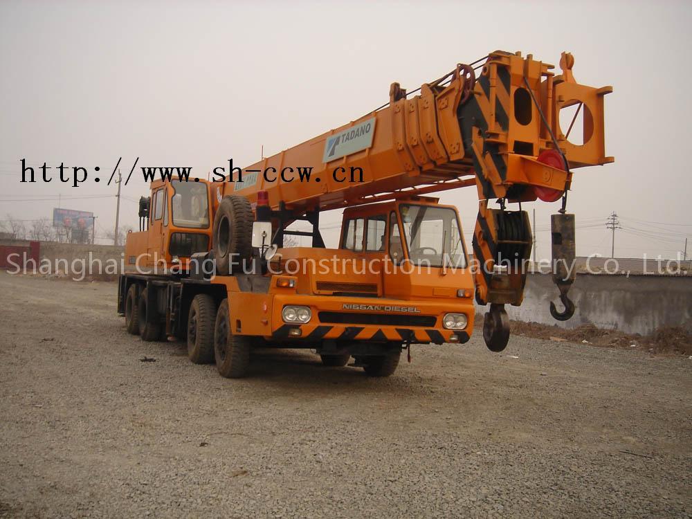 used truck cranes 20-150T kato and tadano and Grove