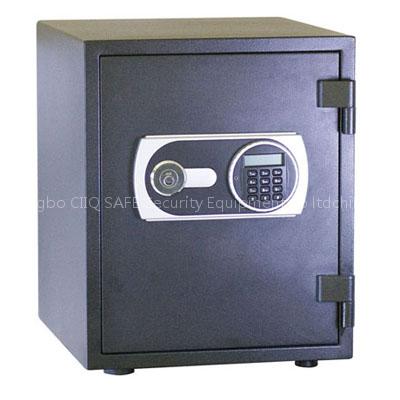 Fire resistant safe