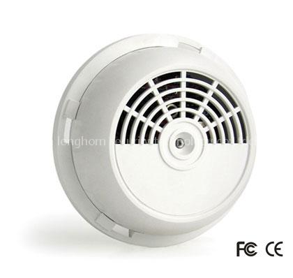 Characteristic carbon monoxide gas detecor