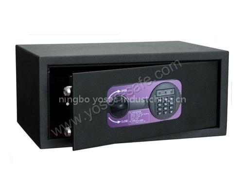 Electronic hotel safe