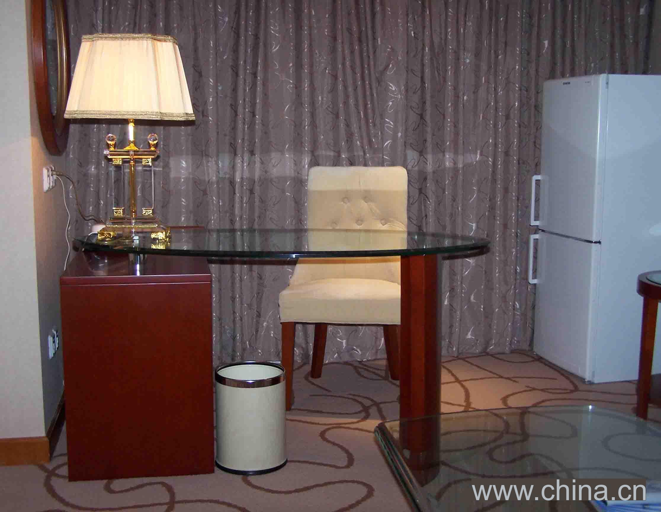 Hotel Table